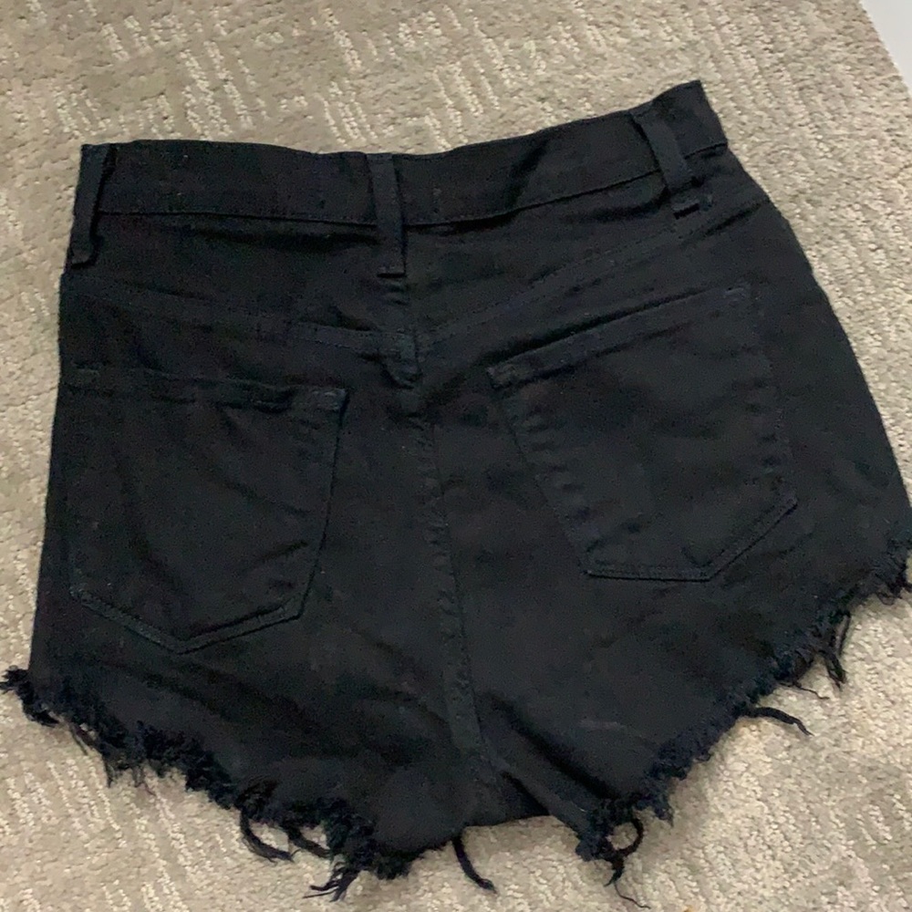 Distressed high waisted Sz 26 Black short Shorts